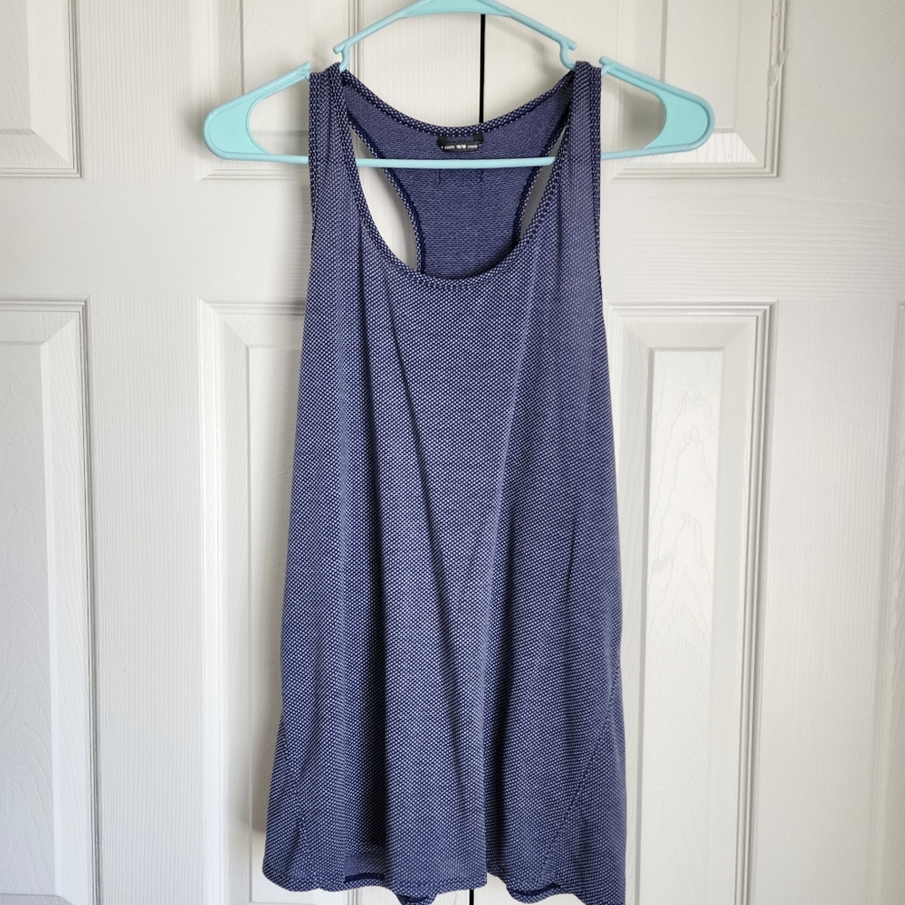 Oiselle Grounded Flyout Tank